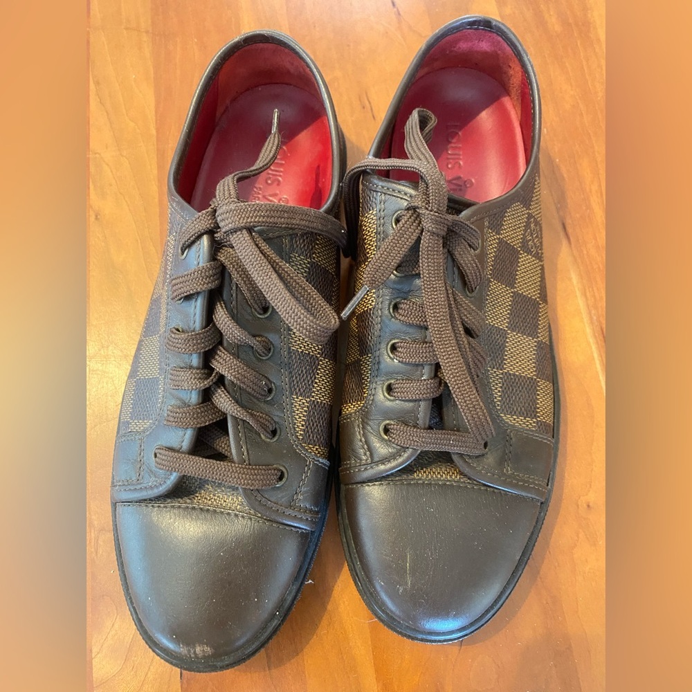 Louis Vuitton Damier print low sneaker. Size 36.